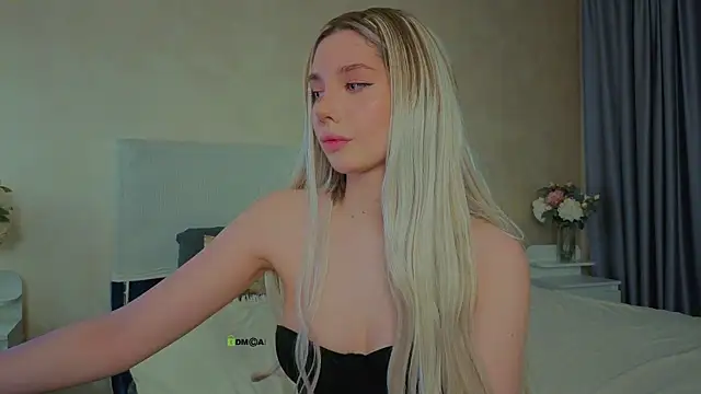  sophielov online show from 06.25.26