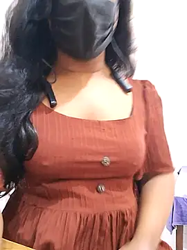 Snapshot of BeautyGirl_sara chatting on 12.14.25 BeautyGirl sara online show from 12.14.25