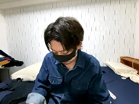 Snapshot of Arista_09 chatting on 10.13.25 Arista 09 online show from 10.13.25