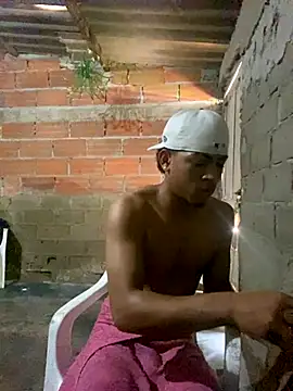 Snapshot of DoneSpinal chatting on 10.11.25 DoneSpinal online show from 10.11.25