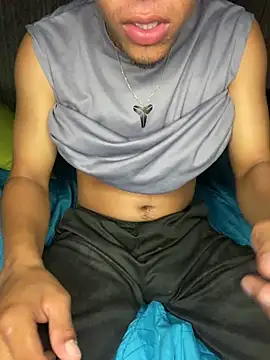 Snapshot of DoneSpinal chatting on 02.11.26 DoneSpinal online show from 02.11.26