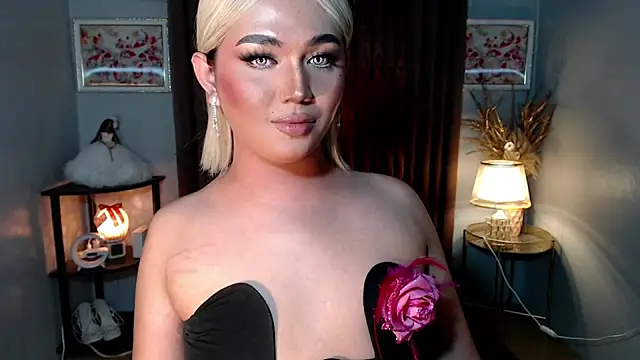 Snapshot of Kayiejuan_69 chatting on 10.19.25 Kayiejuan 69 online show from 10.19.25