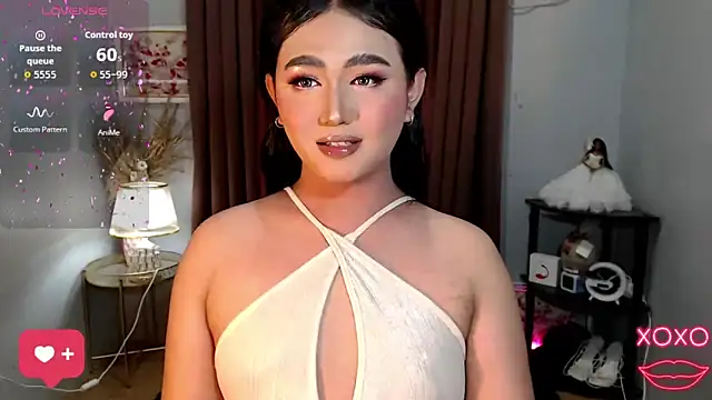 Snapshot of Kayiejuan_69 chatting on 10.21.25 Kayiejuan 69 online show from 10.21.25