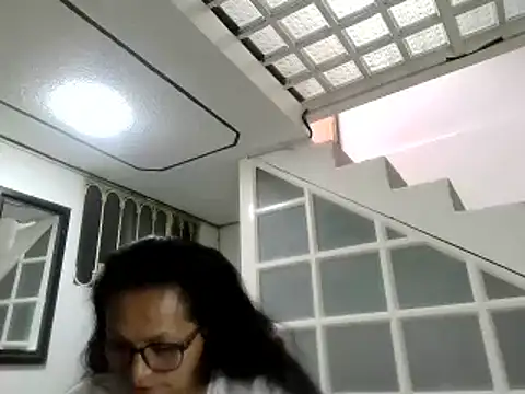 Snapshot of _Cristal chatting on 11.03.25 Cristal online show from 11.03.25