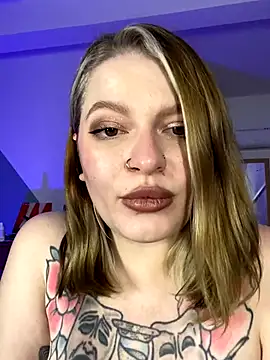 Mia Kamp online show from 10.19.25