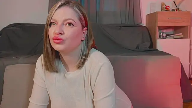 Mia Kamp online show from 10.24.25