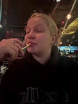 Snapshot of Mia_Kamp chatting on 01.09.26 Mia Kamp online show from 01.09.26