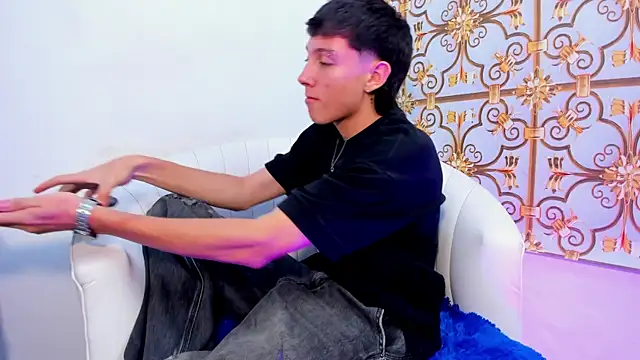 LittleDanny  online show from 02.17.26