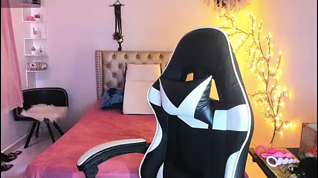 LenaStylesOA online show from 09.11.25