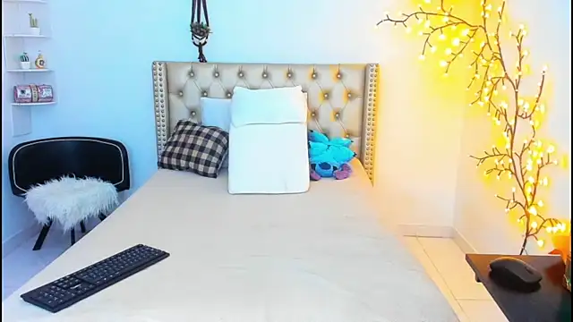 LenaStylesOA online show from 10.05.25