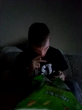 jizzyglizzy92 online show from 02.27.26