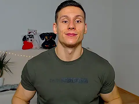 Snapshot of ZeinMiracles chatting on 10.27.25 ZeinMiracles online show from 10.27.25