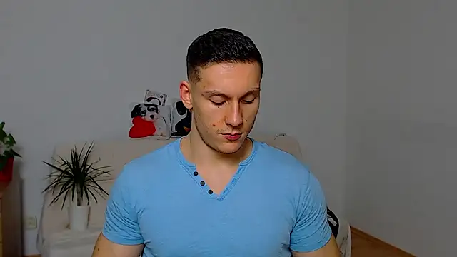 Snapshot of ZeinMiracles chatting on 11.14.25 ZeinMiracles online show from 11.14.25