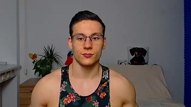 Snapshot of ZeinMiracles chatting on 12.20.25 ZeinMiracles online show from 12.20.25