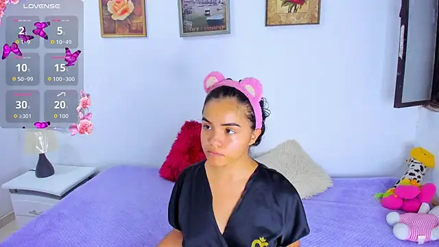 Snapshot of Valeri_13 chatting on 11.16.25 Valeri 13 online show from 11.16.25