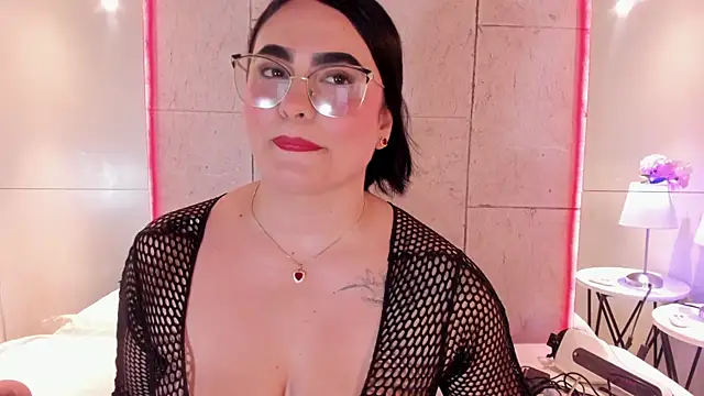 Snapshot of sofiiacarson chatting on 05.25.26 sofiiacarson online show from 05.25.26