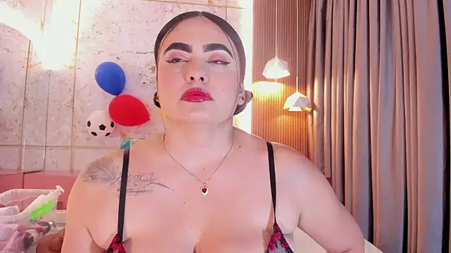 Snapshot of sofiiacarson chatting on 06.16.26 sofiiacarson online show from 06.16.26