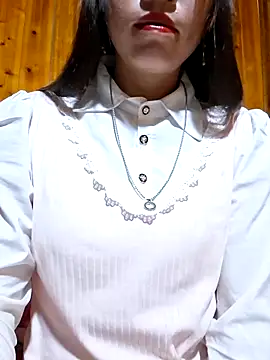 Snapshot of tcm-cute chatting on 05.29.26 tcm-cute online show from 05.29.26