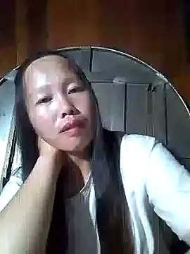 Snapshot of llm-bae chatting on 09.13.25 llm-bae online show from 09.13.25