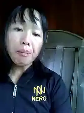 Snapshot of llm-bae chatting on 09.21.25 llm-bae online show from 09.21.25
