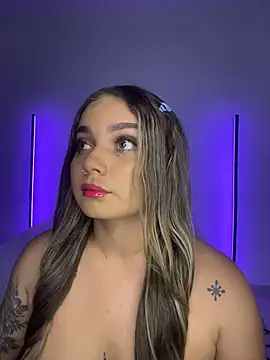 AnnyLopezzz  online show from 10.21.25