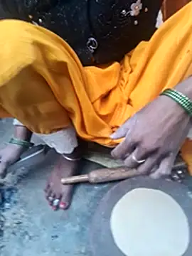 Snapshot of parmila203 chatting on 02.19.26 parmila203 online show from 02.19.26