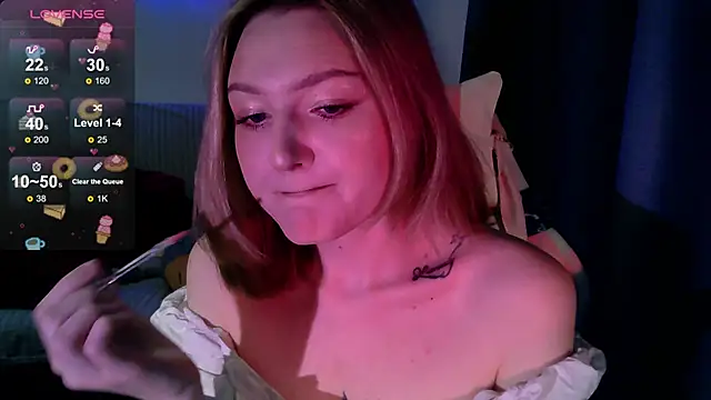 Snapshot of cute1stranger chatting on 10.16.25 cute1stranger online show from 10.16.25