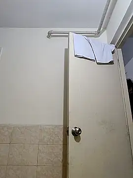 Snapshot of Goodmens5 chatting on 12.01.25 Goodmens5 online show from 12.01.25