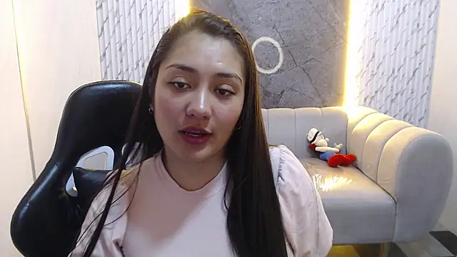 Ivony18 b online show from 10.24.25