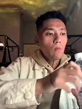 Snapshot of marz-z7-o chatting on 10.29.25 marz-z7-o online show from 10.29.25