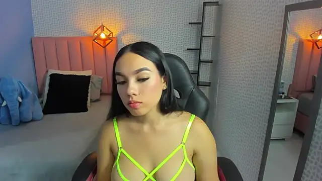 MOLLYSPENCER1 online show from 04.23.26