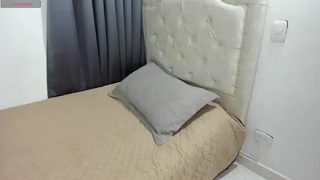 Snapshot of Sunnycurvymf chatting on 11.05.25 Sunnycurvymf online show from 11.05.25