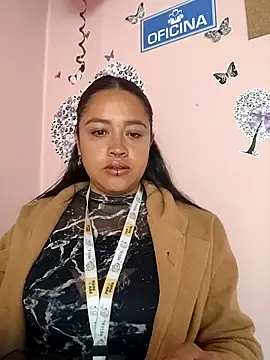 Snapshot of -Mia1 chatting on 09.22.25 -Mia1 online show from 09.22.25