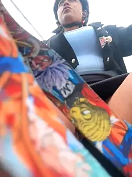 Snapshot of -Mia1 chatting on 10.20.25 -Mia1 online show from 10.20.25