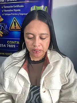 -Mia1 online show from 05.05.26