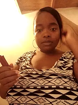 Snapshot of isabella_brown1 chatting on 12.19.25 isabella brown1 online show from 12.19.25