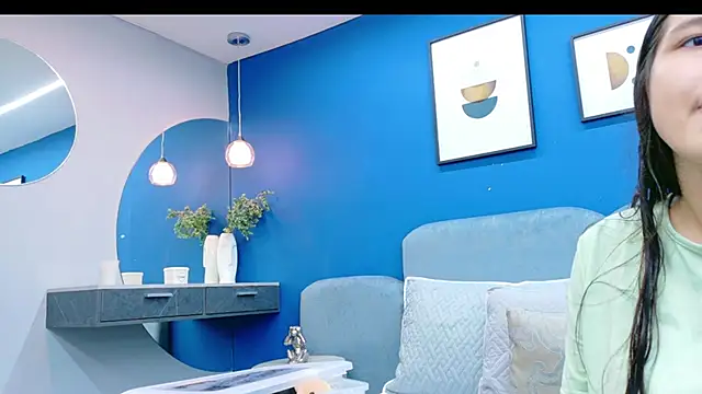 Ashley Evans22 online show from 11.18.25