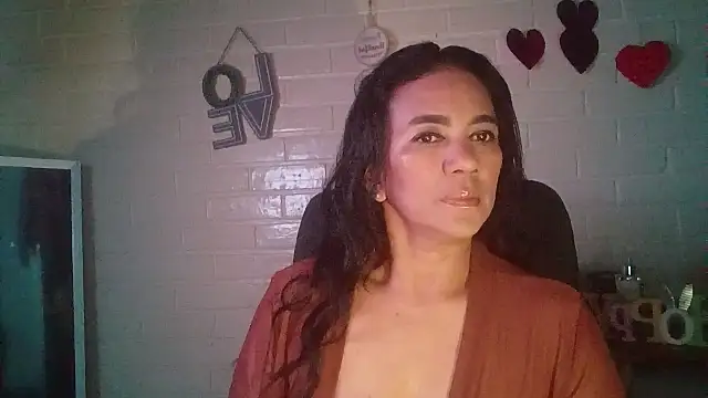 Snapshot of MiiaVelasquez chatting on 03.28.26 MiiaVelasquez online show from 03.28.26