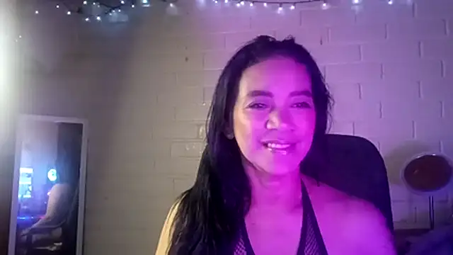 Snapshot of MiiaVelasquez chatting on 07.26.26 MiiaVelasquez online show from 07.26.26