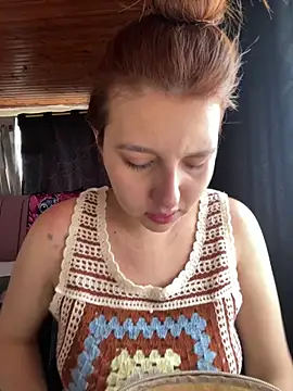 CoraVibes online show from 10.17.25