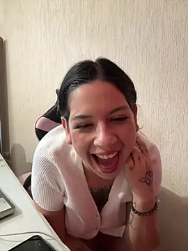 Snapshot of LaGueraDelMar chatting on 01.15.26 LaGueraDelMar online show from 01.15.26