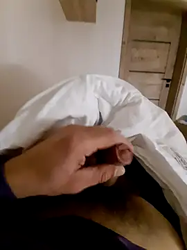 Grandgu9698 online show from 10.27.25