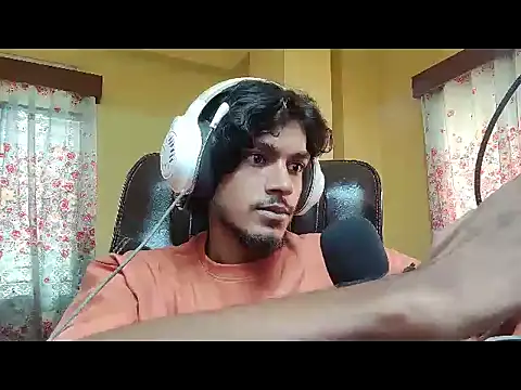 Snapshot of thecatfish chatting on 09.19.25 thecatfish online show from 09.19.25