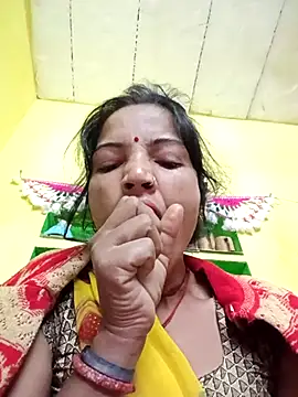 Snapshot of Seema_guptaji chatting on 11.11.25 Seema guptaji online show from 11.11.25