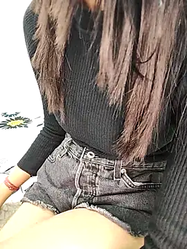 Snapshot of Vaani_Sharma79 chatting on 02.15.26 Vaani Sharma79 online show from 02.15.26