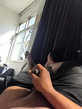 Snapshot of Marinheiro96 chatting on 10.27.25 Marinheiro96 online show from 10.27.25