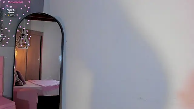 Snapshot of Lexyy_Bluee chatting on 10.22.25 Lexyy Bluee online show from 10.22.25