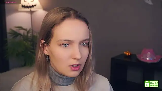 Snapshot of HongTomczak chatting on 11.05.25 HongTomczak online show from 11.05.25