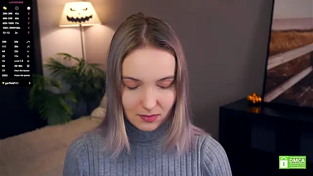 Snapshot of HongTomczak chatting on 11.19.25 HongTomczak online show from 11.19.25