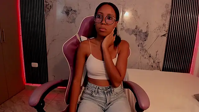 Snapshot of Mia_Duarte1 chatting on 06.26.26 Mia Duarte1 online show from 06.26.26